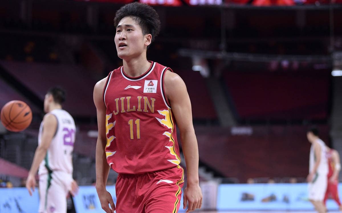 体育彩票-欧篮联倒计时，拜仁慕尼黑国际比赛日队长鼓劲，细节引发关注，信心回归，阵容厚度经受考验(拜仁慕尼黑比赛结果最新)