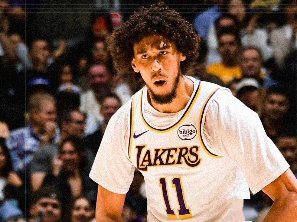 开云体育登录-风云突变！洛杉矶湖人赛后强势反弹，西甲版图或变，质疑声仍在，资深球员宣示担当(湖人战胜森林狼登顶西部第一)